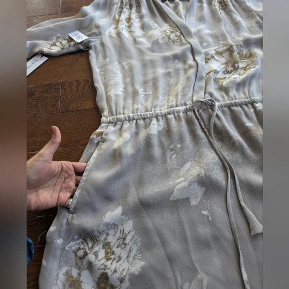 Aritzia Babaton Bennett Floral Gray100% Silk Mini Dress Womens Size S Luxury - Picture 13 of 13